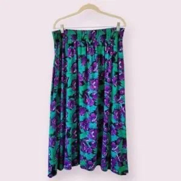 Dresses & Skirts - Floral Print 🌈Midi Skirt Vintage